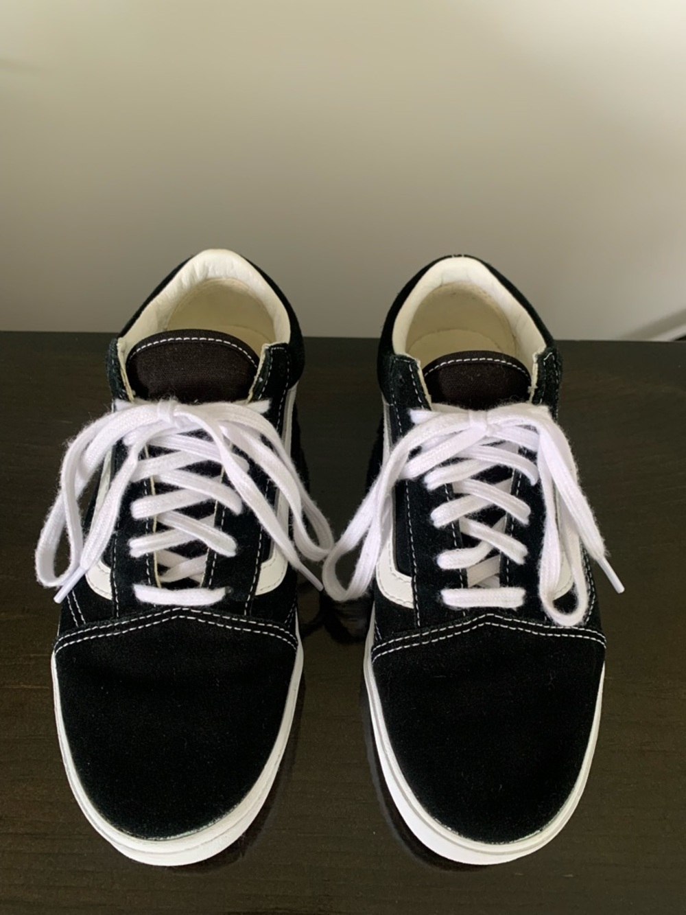 Vans Old Skool Black and White sueded Low-Top sneakers - Picture 8 of 12